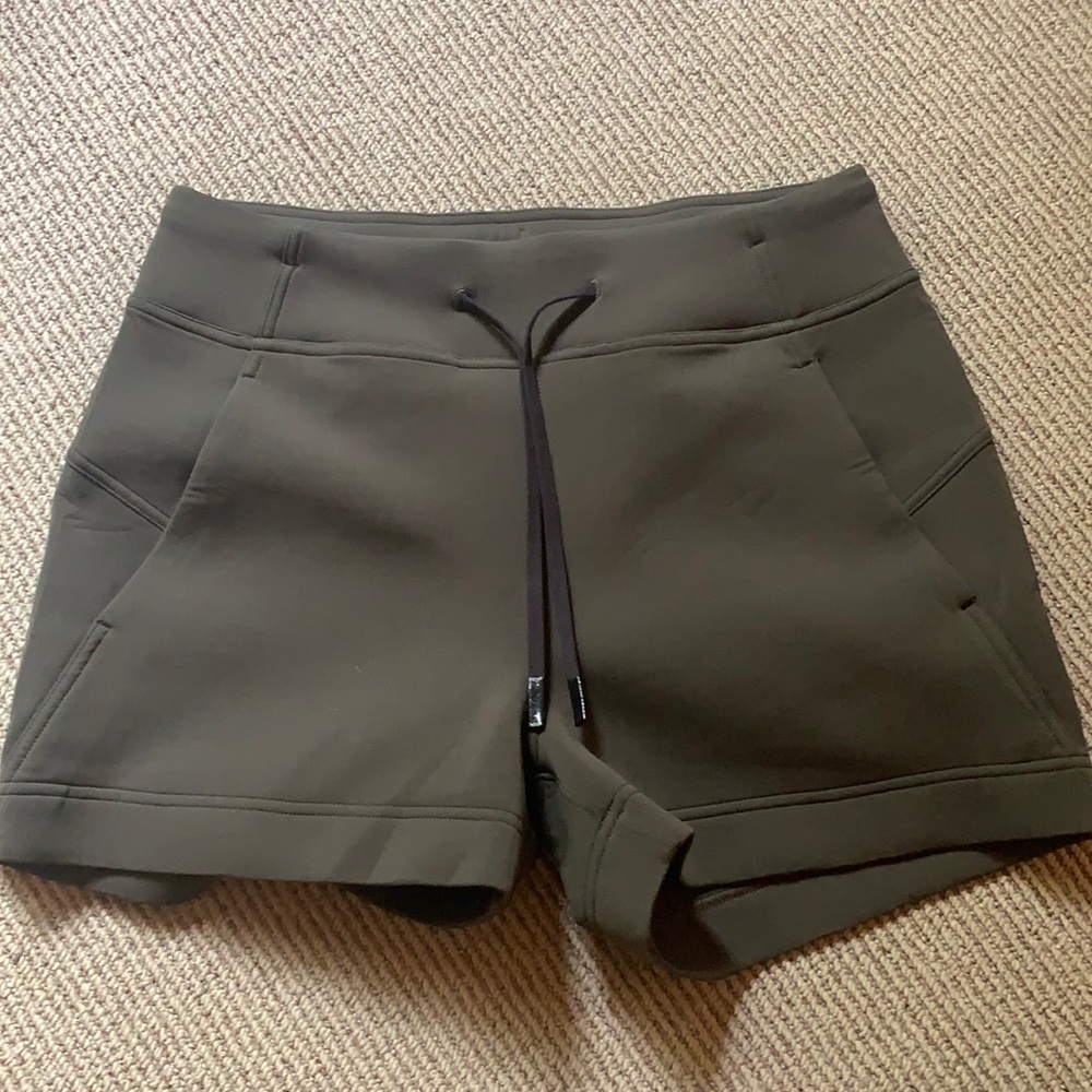 Rare Lululemon on the fly short